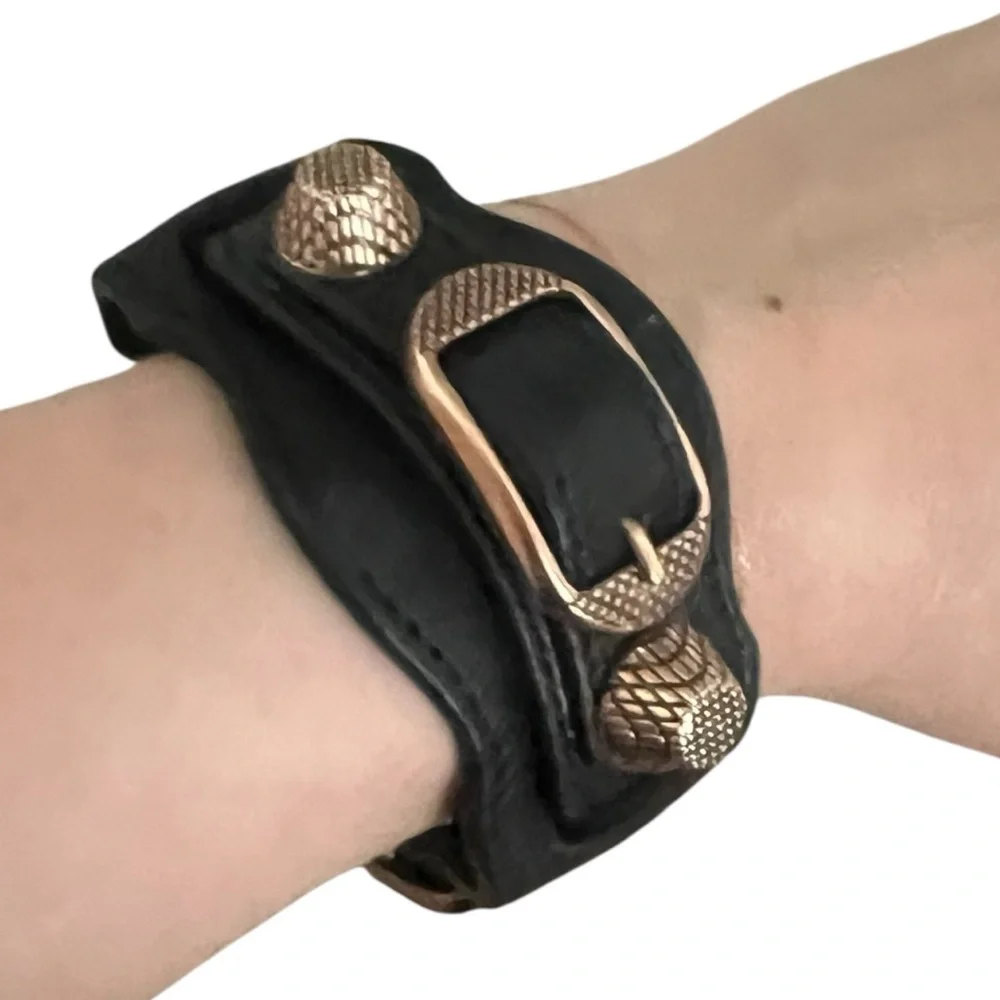 Balenciaga Arena Giant Black Leather Rose Gold Bracelet Small $230 - Picture 1 of 9